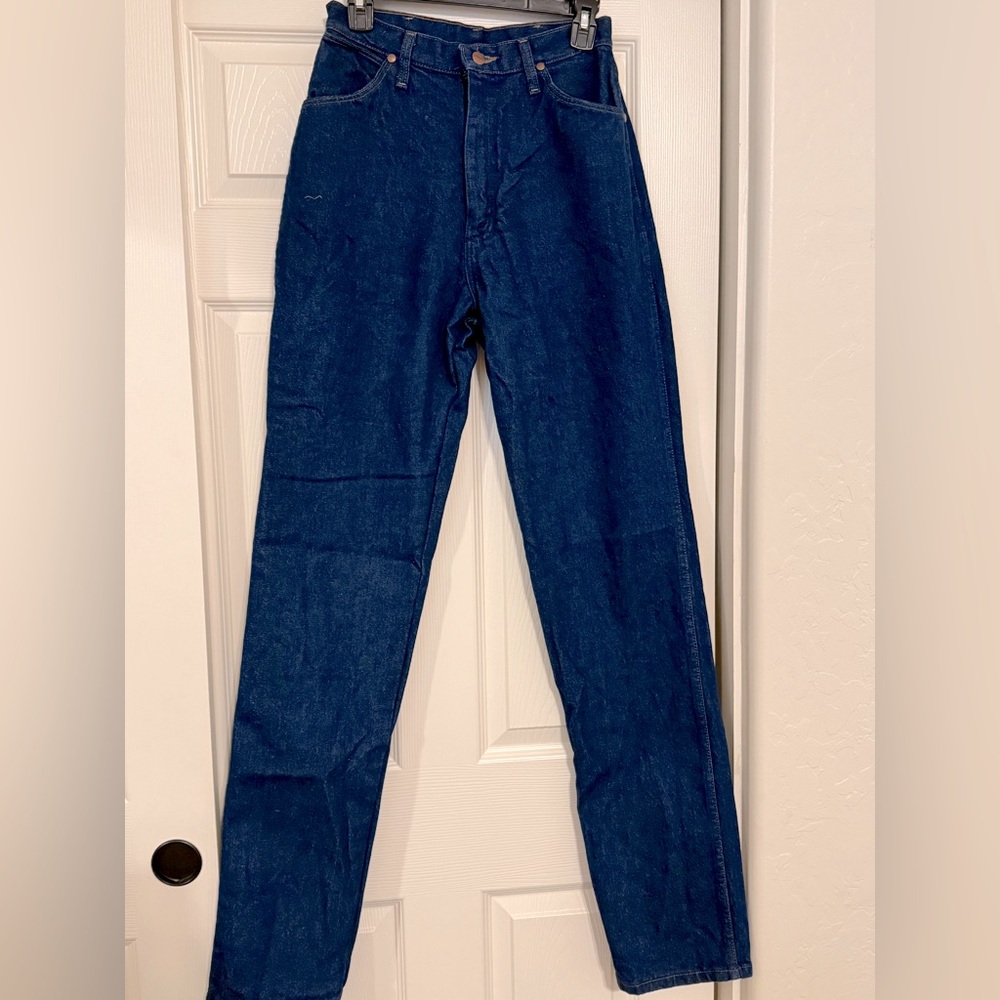 Wrangler dark wash high rise straight leg jeans, 9/10x 34